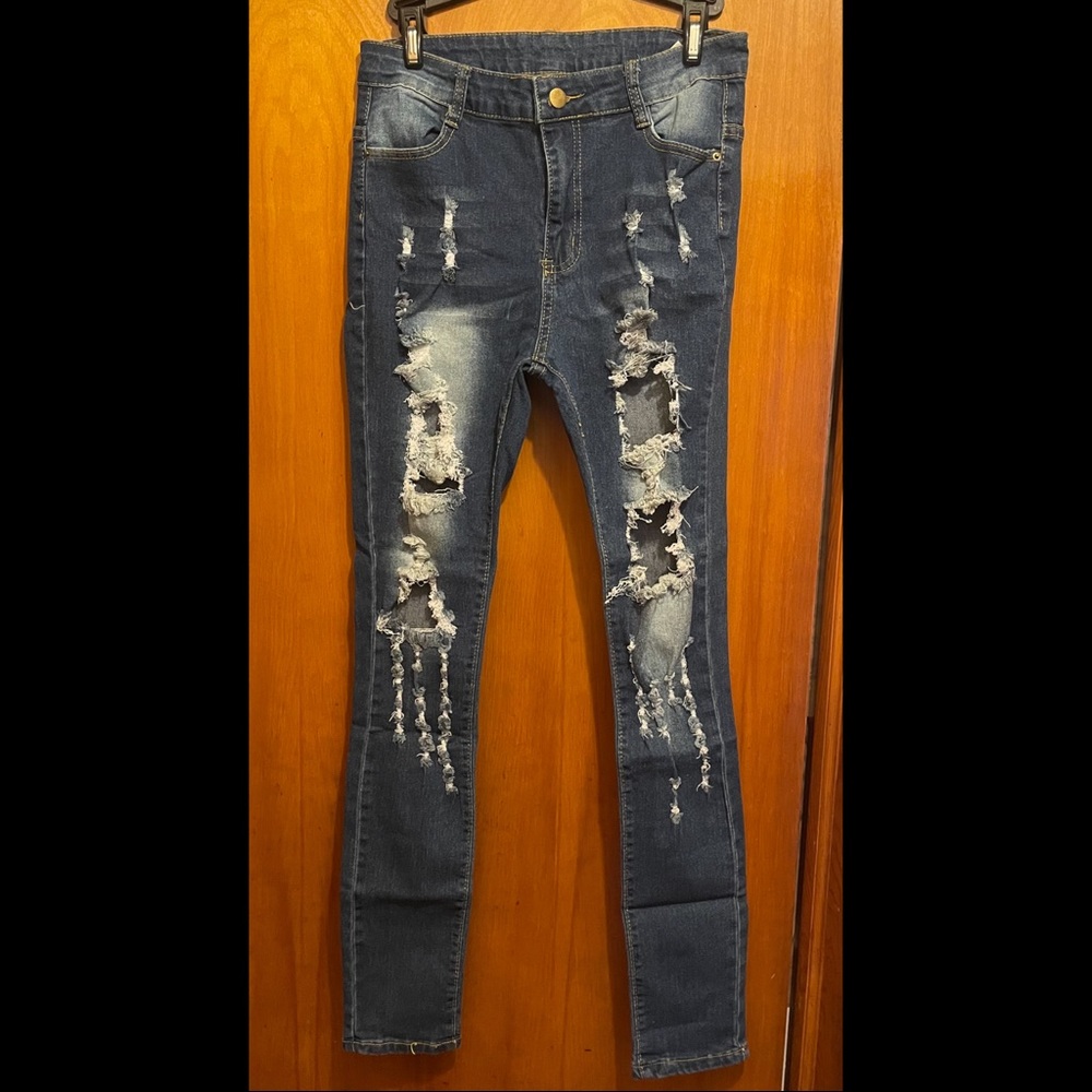 Distressed Skinny Jeans